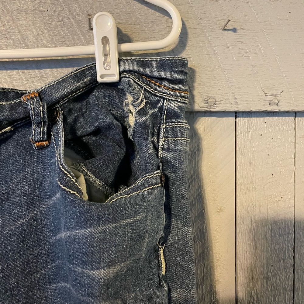 Zanadi Y2K Wide Leg Distressed Jeans - Picture 3 of 7